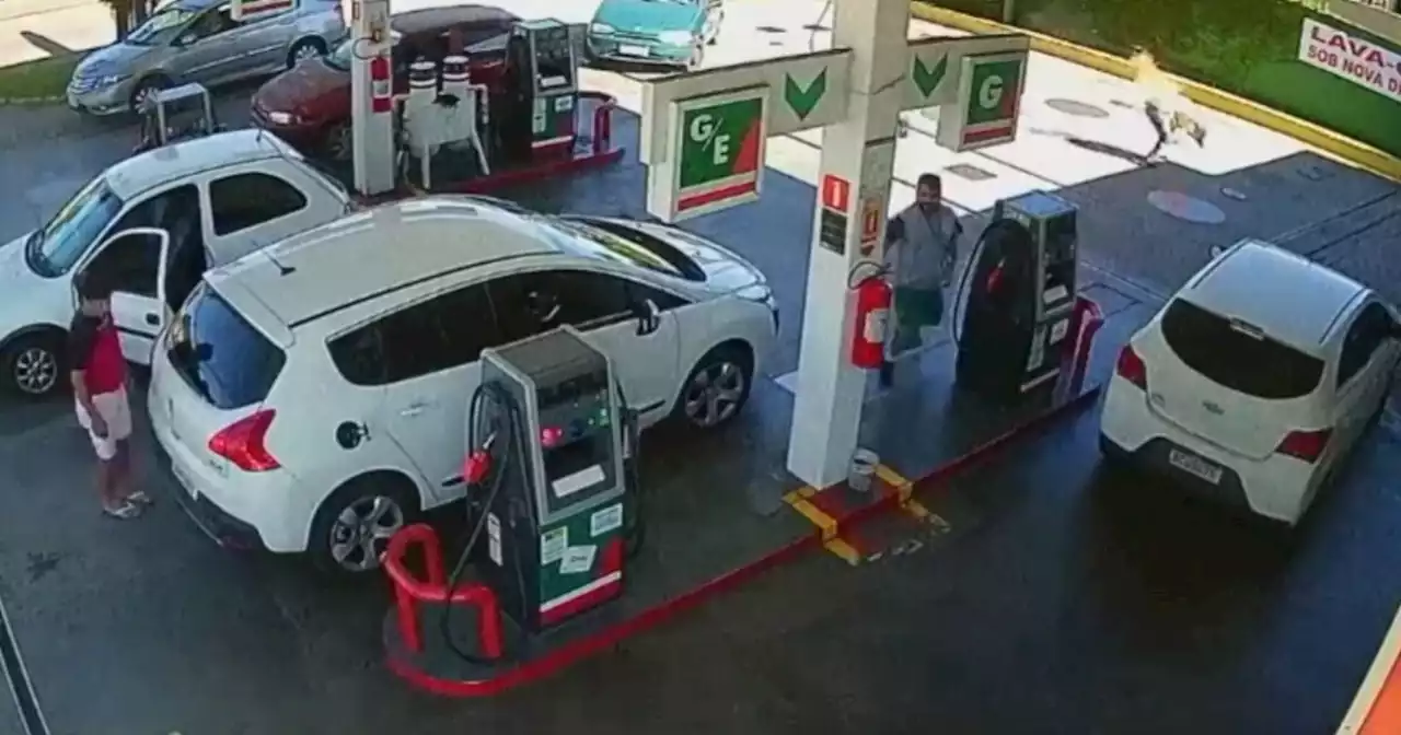 Despachador roció con gasolina a cliente y le prendió fuego tras una discusión