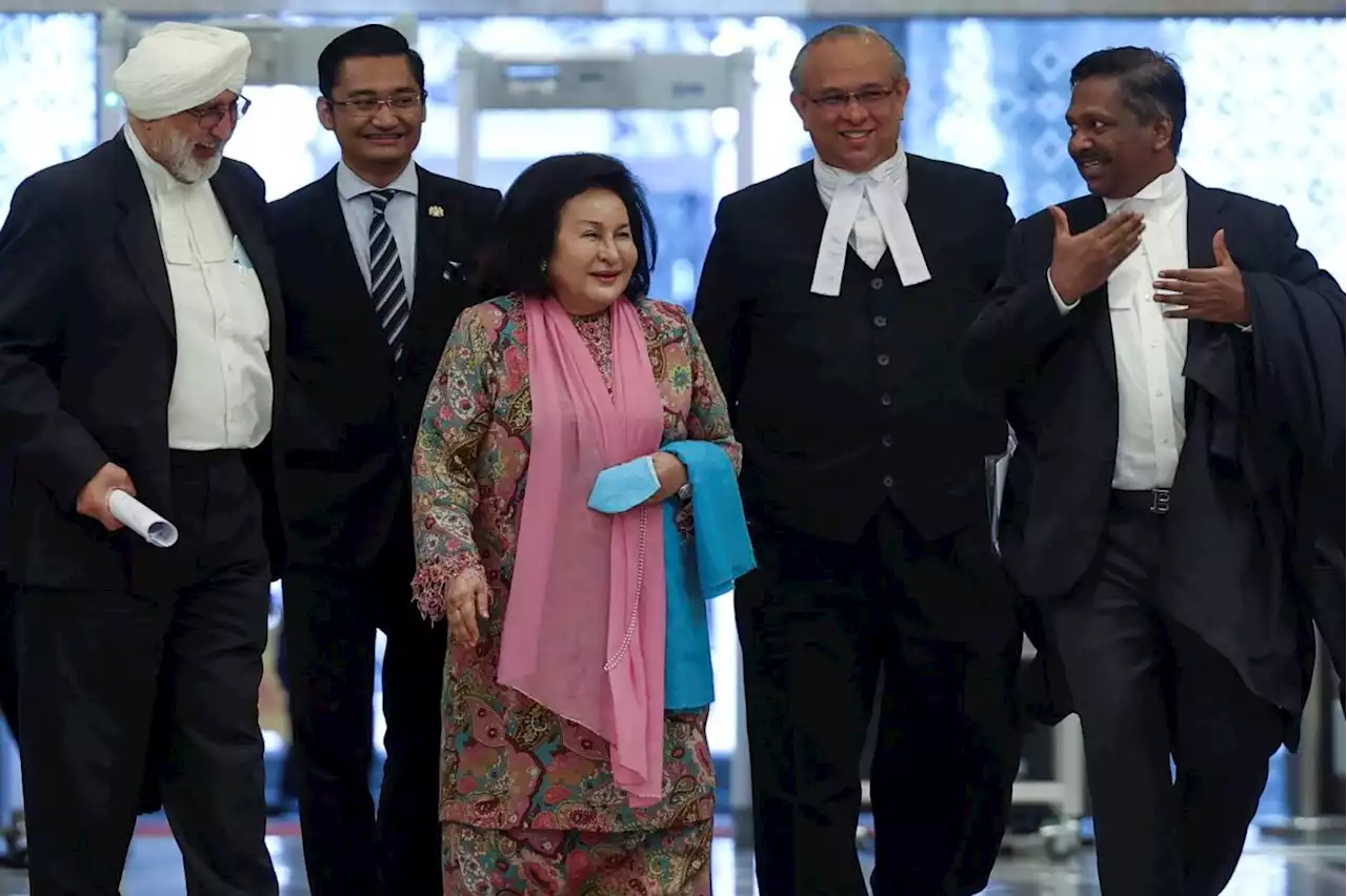 Appeals court releases Rosmah's passport for S'pore trip