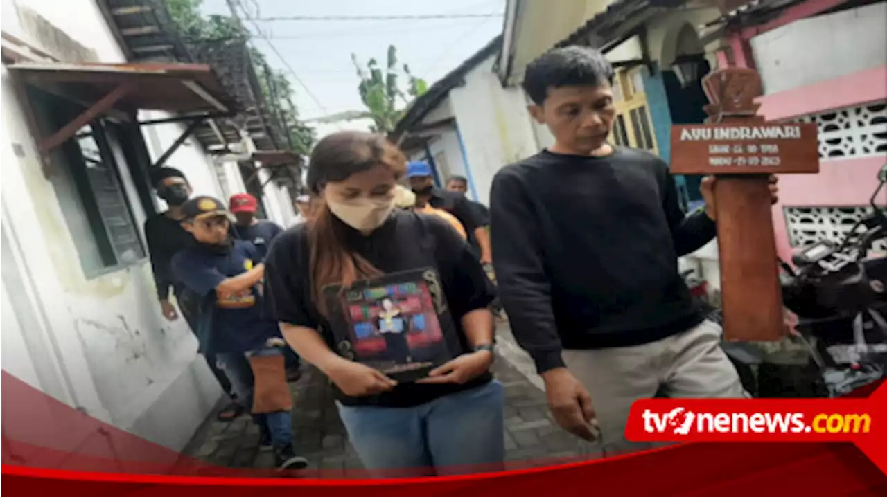 Isak Tangis Keluarga Pecah, Saat Jenazah Ayu Indrawari Korban Mutilasi Sleman Tiba di Rumah Duka