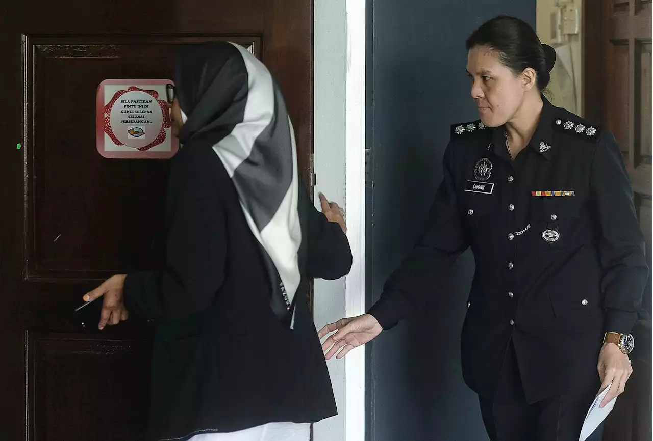 Inkues Baby Syifaa: Waris serah baju, seluar mangsa selepas dua bulan