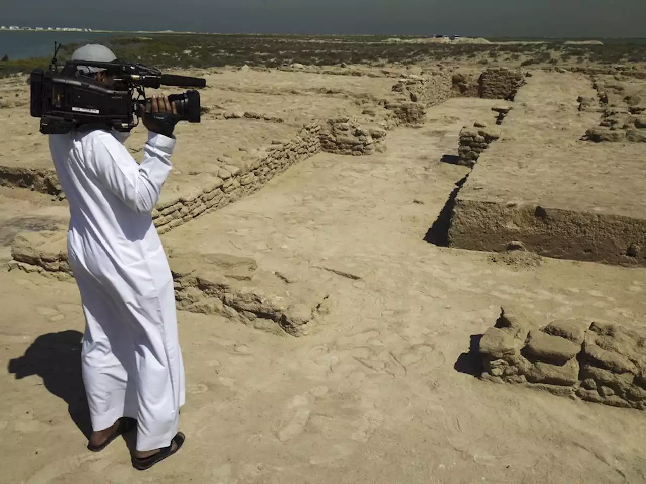 The oyster was their world: Oldest pearling town in Persian Gulf found