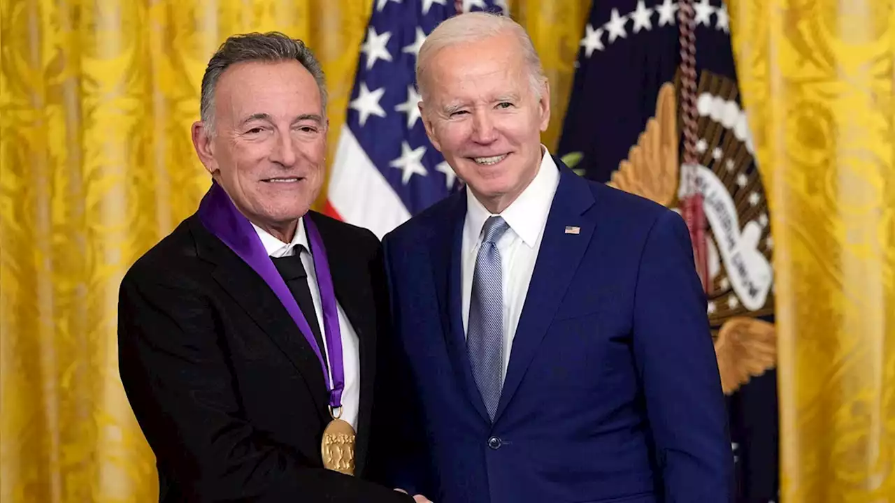 Bruce Springsteen, Mindy Kaling, Julia Louis-Dreyfus, Gladys Knight among 22 honored by Biden