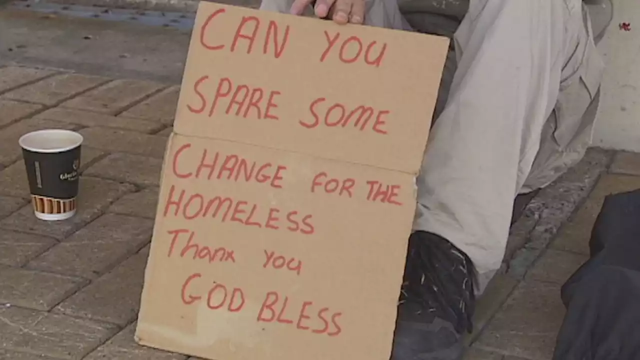 As homelessness rises in WA, mayor calls for crackdown on begging at traffic lights