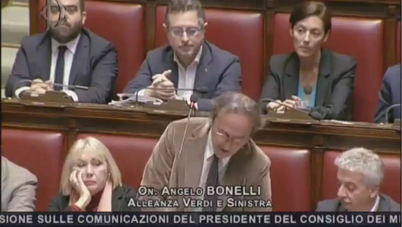 Bonelli, i sassi dell'Adige in secca e la battuta di Meloni - Video