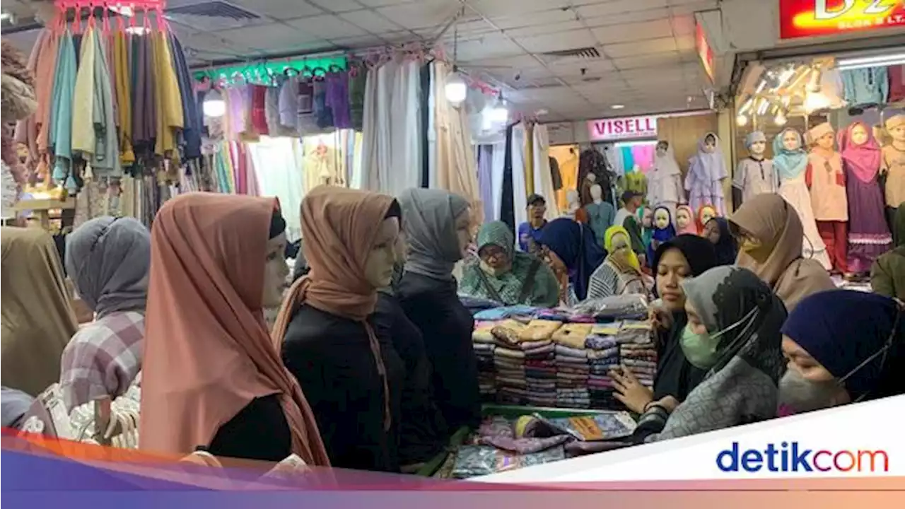 Cerita Pedagang Hijab di Tanah Abang Untung 2 Kali Lipat Jelang Ramadan