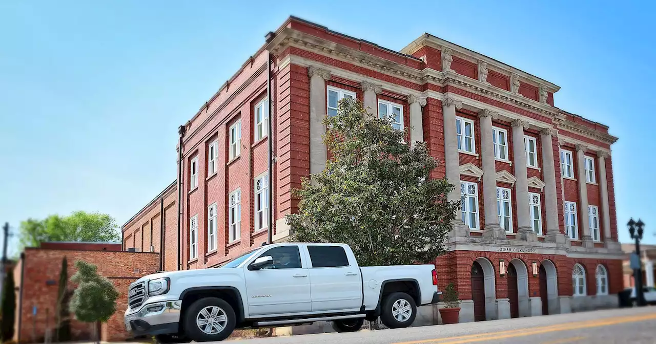 City of Dothan turns Dothan Opera House over to Public Building Authority