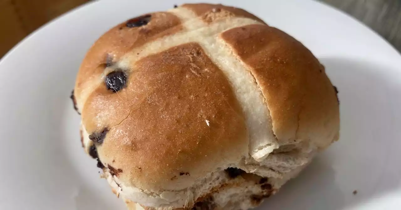 I tried Aldi's £1 Jaffa hot cross buns & was in 'absolute heaven'