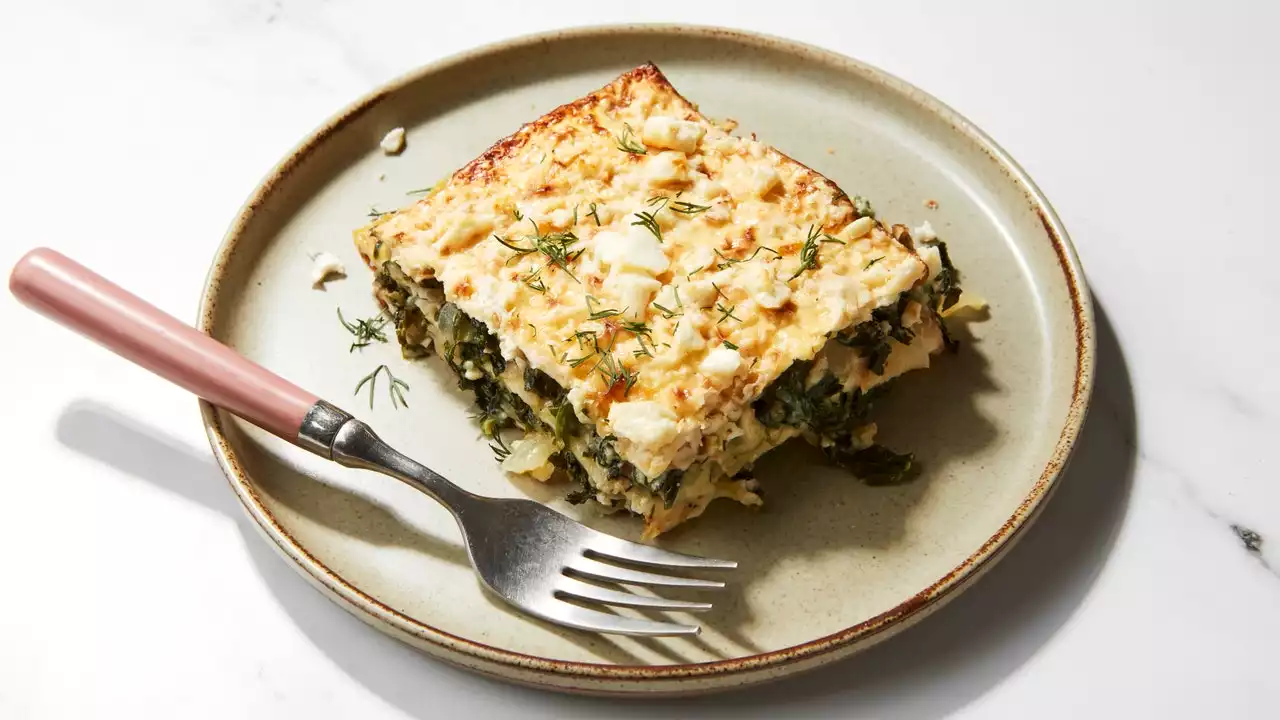 Spinach and Matzo Pie