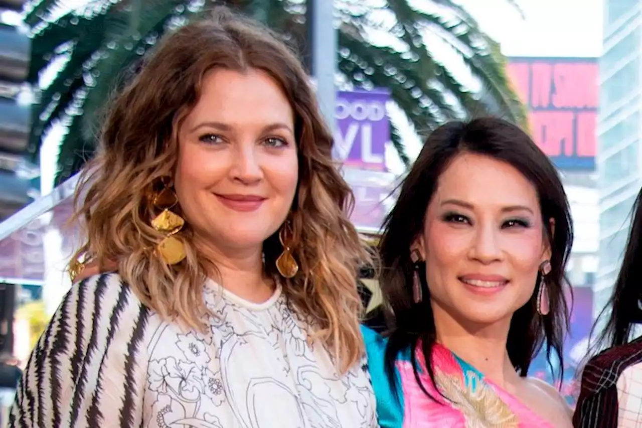 Lucy Liu Took Nude Photos Of Drew Barrymore On The Set Of ‘Charlie’s Angels’