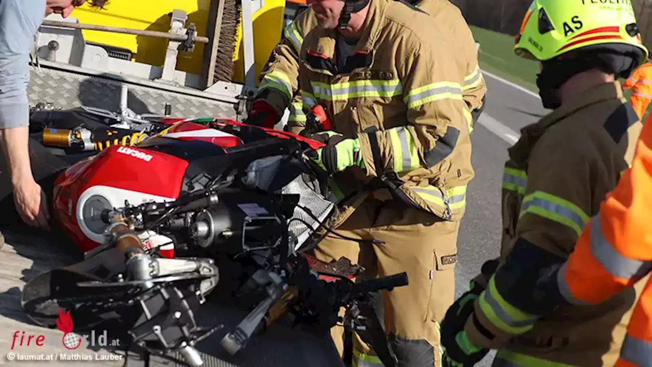 Oö: 17-jähriger Pkw-Lenker übersieht Motorradfahrer → ein Toter (58) bei Haag am Hausruck