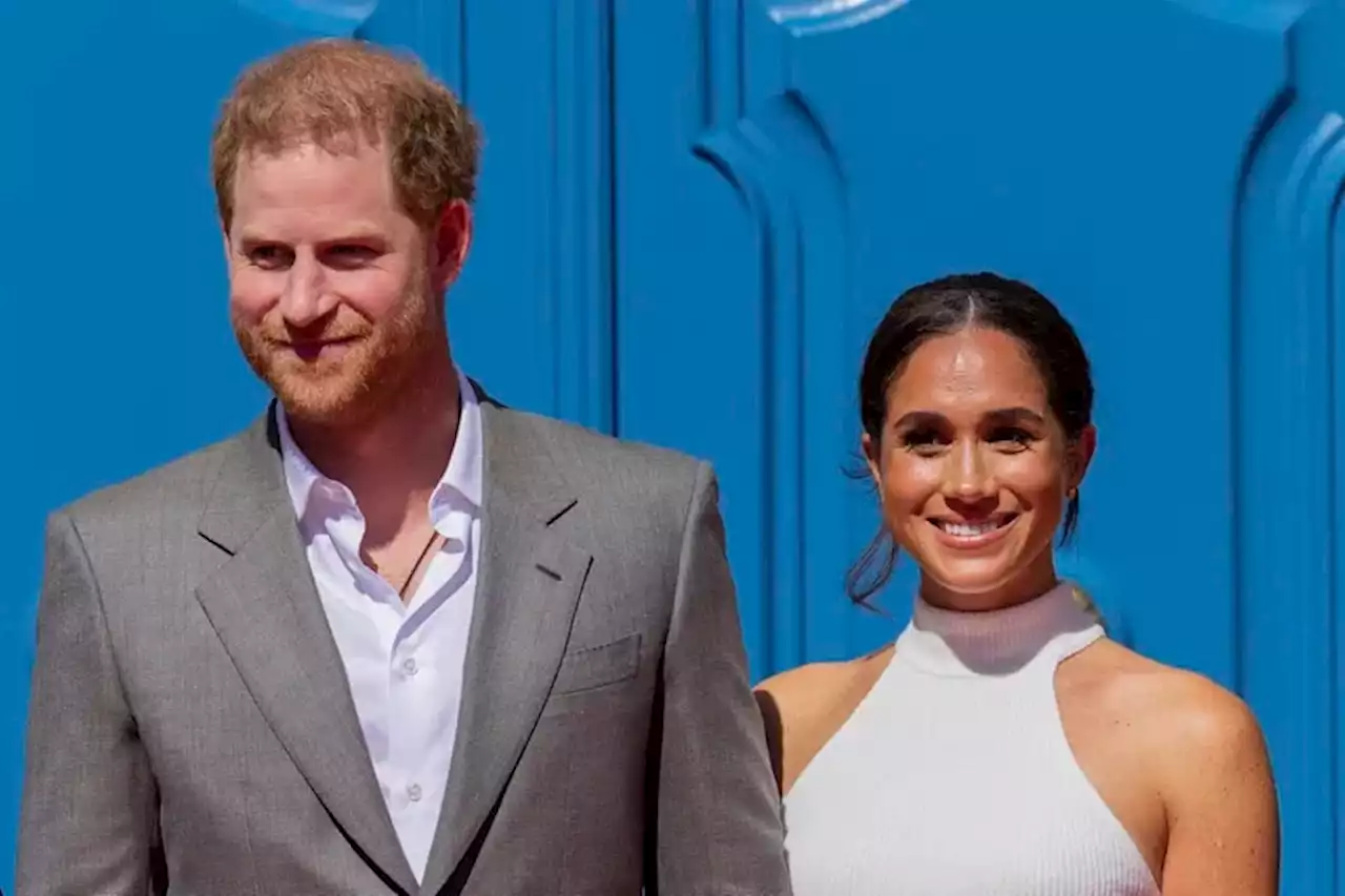 Invitar a sus hijos y saludar desde el balcón: las exigencias de Harry y Meghan para asistir a la coronación de Carlos III