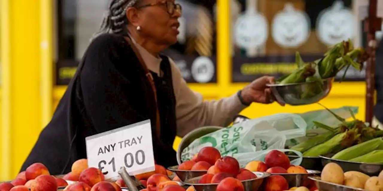 Les prix de l'alimentation et de l'alcool font rebondir l'inflation au Royaume-Uni