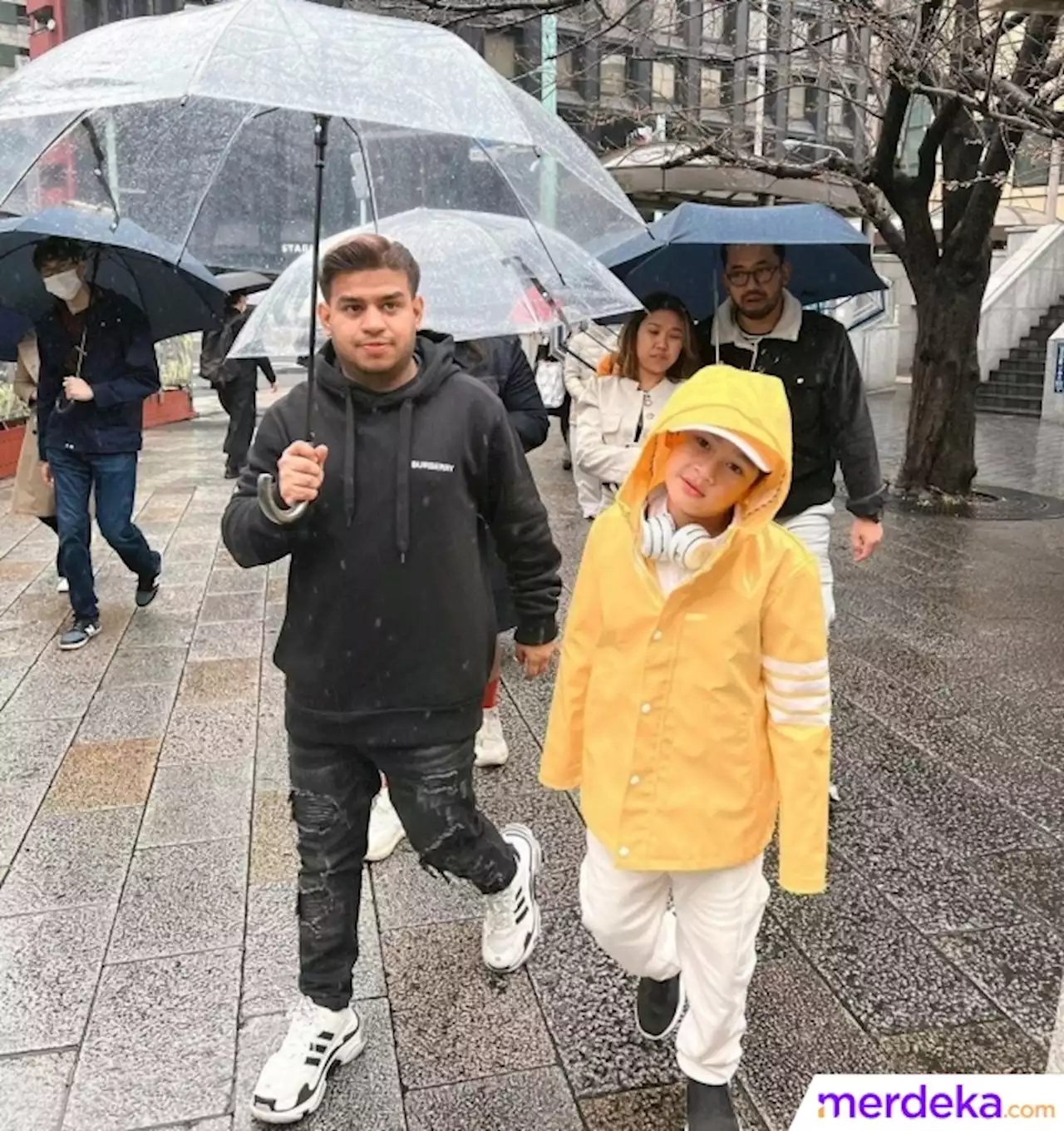 Foto : Potret Keakraban Fadil Jaidi Bareng 'My Rich Boss' Rafathar di Jepang, Bestie Banget | merdeka.com