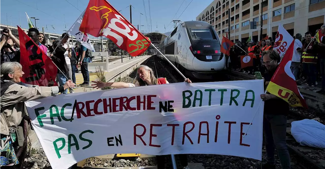 Zwei minderjährige Österreicher in Paris vorübergehend festgenommen