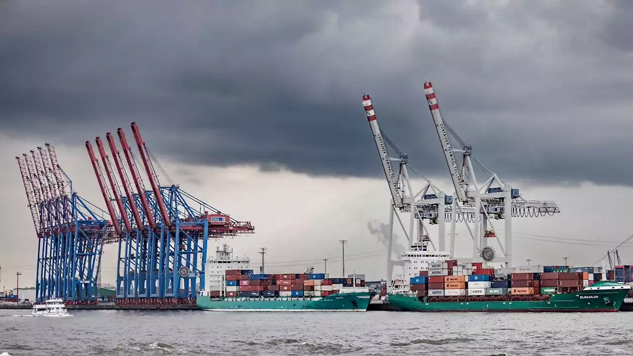 Hamburger Hafen für große Schiffe gesperrt