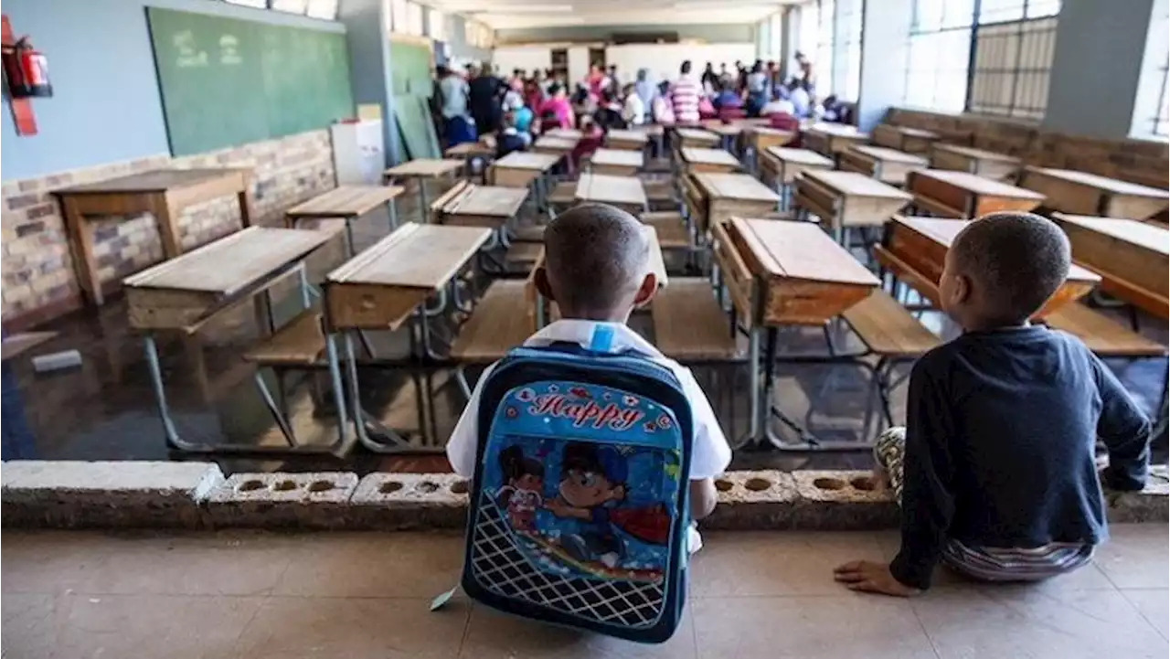 Over 51 000 applications already made for 2024 school year in Western Cape - SABC News