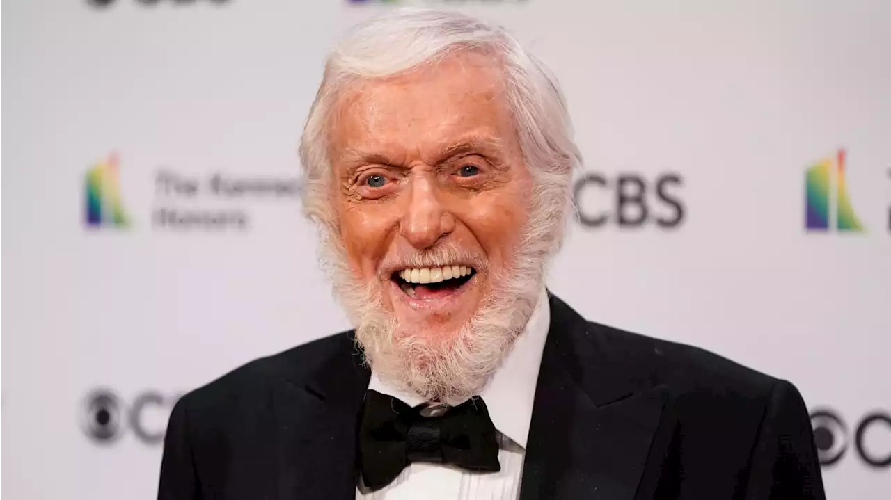 Dick Van Dyke Found Bleeding After Malibu Car Crash: TMZ