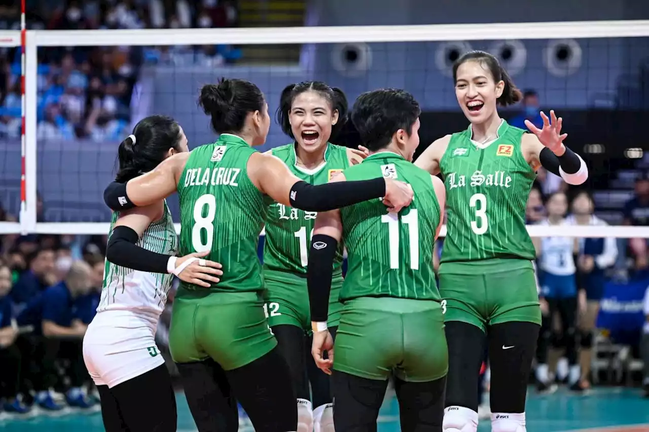 La Salle routs defending champ NU, sweeps first round