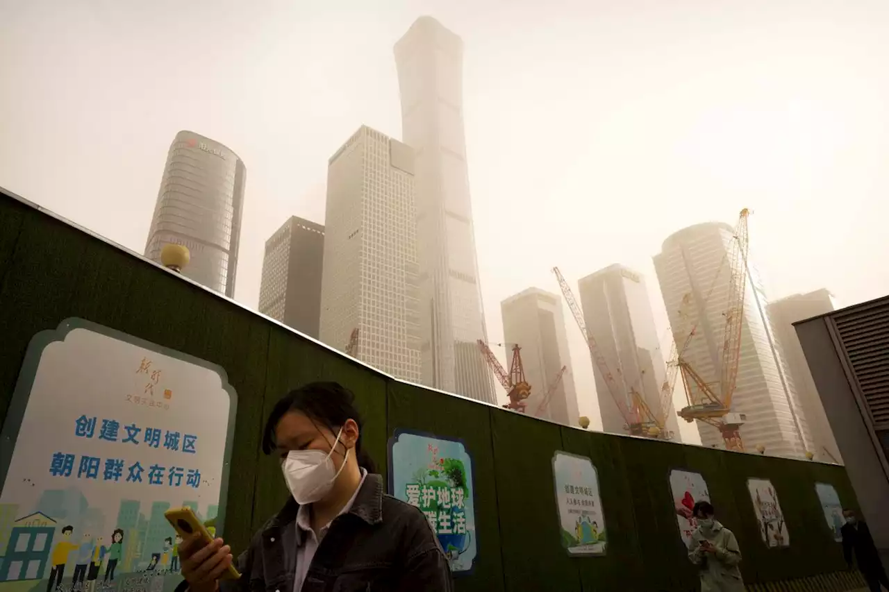 Thick sandstorms blanket Beijing as northern China suffers massive air pollution