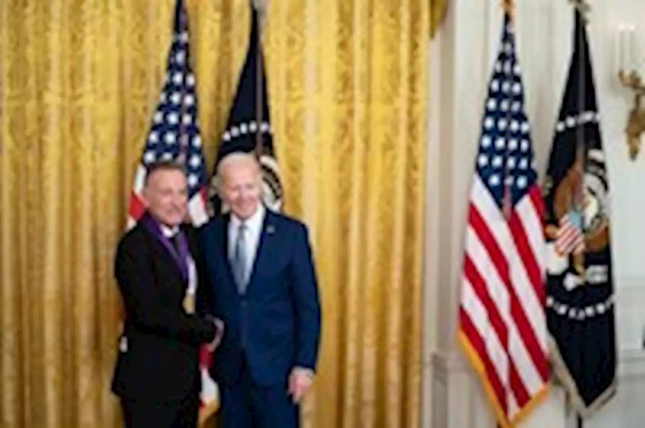 Biden honors Bruce Springsteen, ‘President’ Julia Louis-Dreyfus (and hints at 2024)