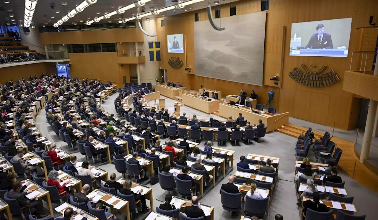 Swedish lawmakers vote to endorse country joining NATO