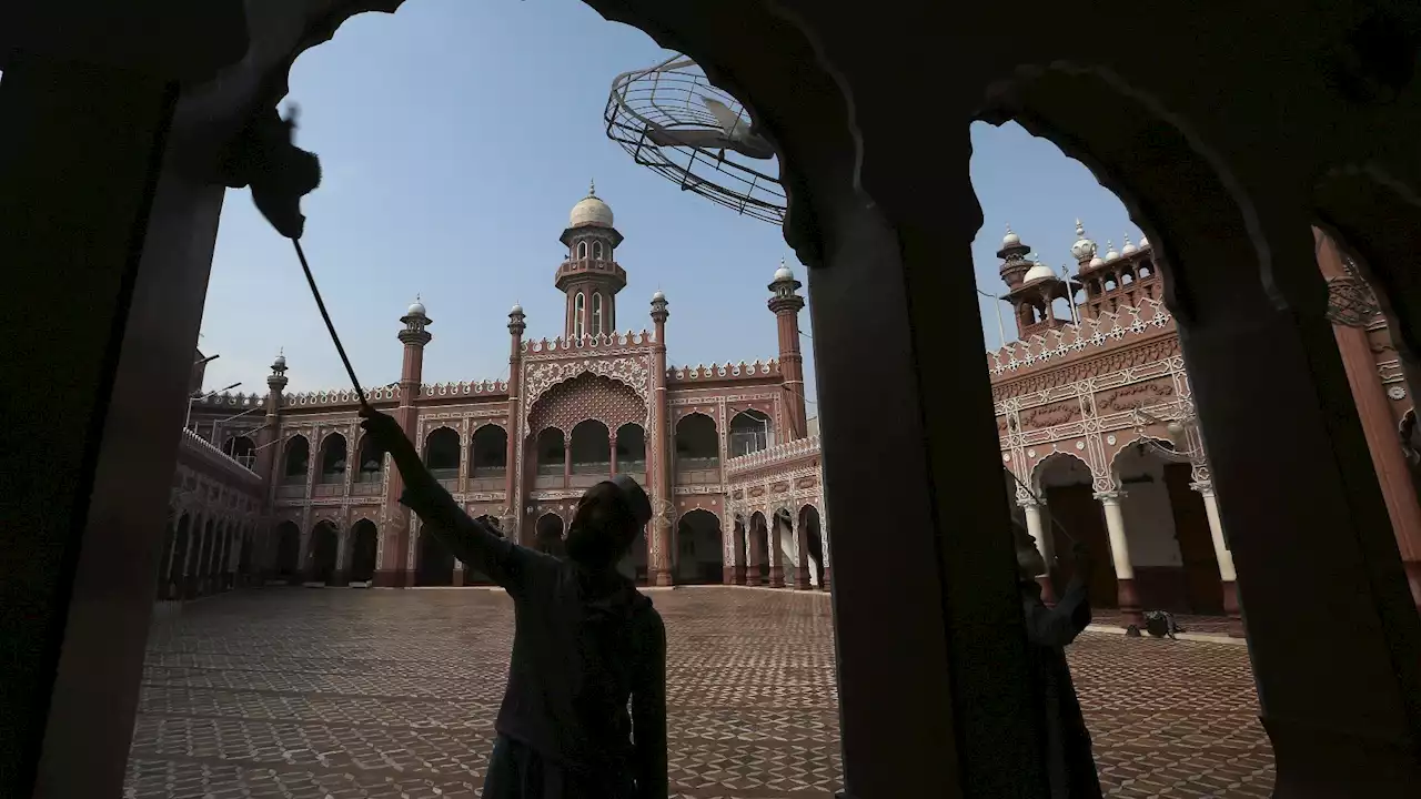 Muslims Across the World Mark Start of Holy Month of Ramadan