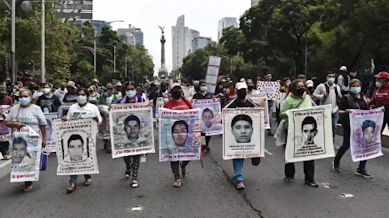 Detuvieron a nueve policías por la desaparición de los 43 estudiantes de Ayotzinapa