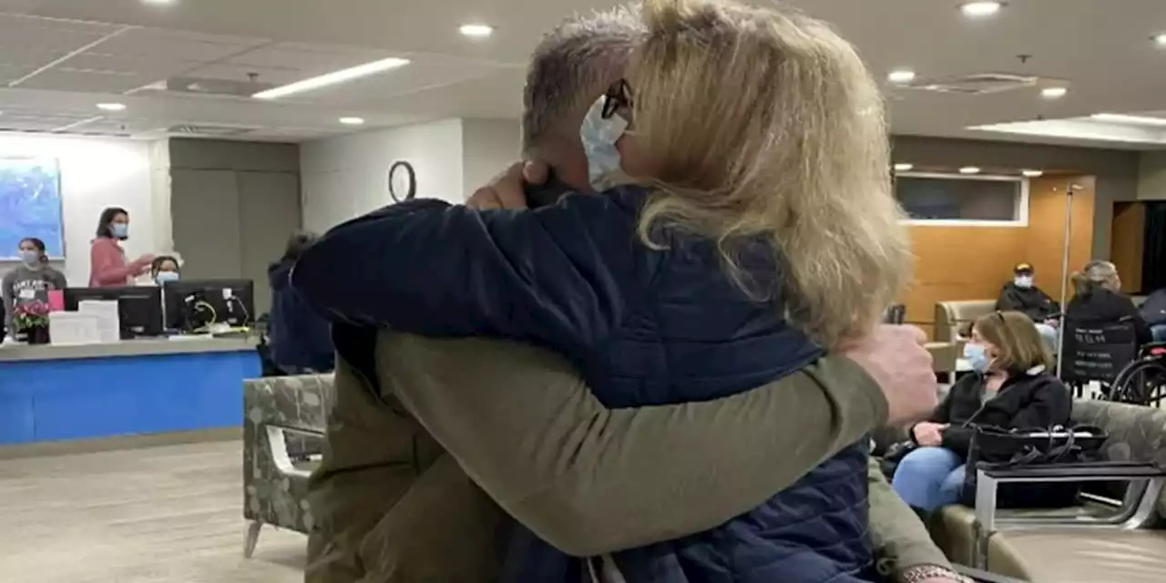 ‘That’s pretty special’: Superintendent donates kidney to teacher in need