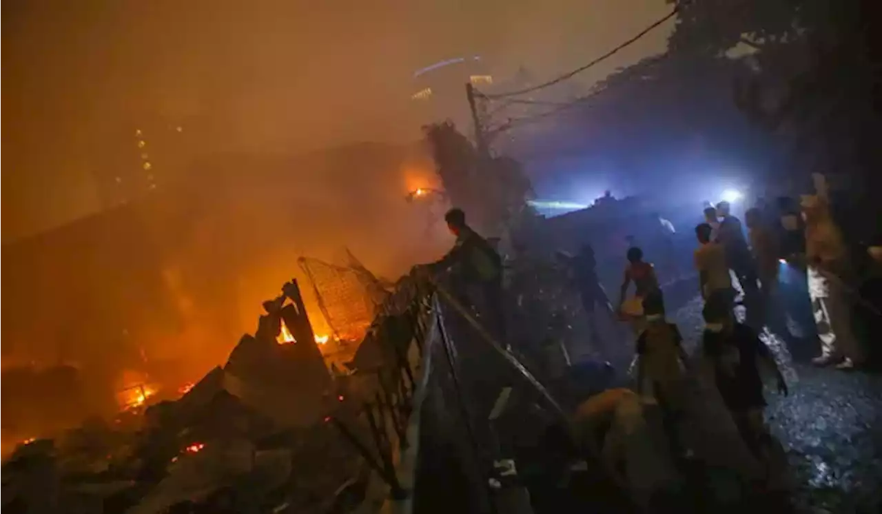 Usai Sahur, 10 Rumah di Cakung Jakarta Timur Ludes Terbakar