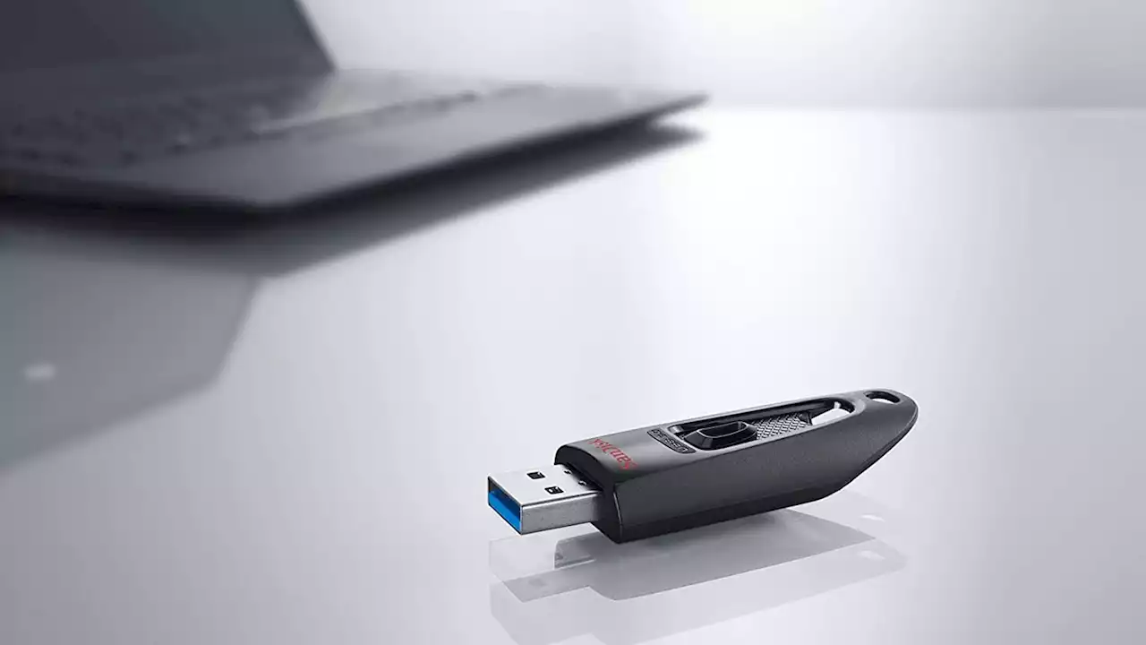 Équateur: une clé USB piégée blesse un journaliste en explosant lors de son branchement