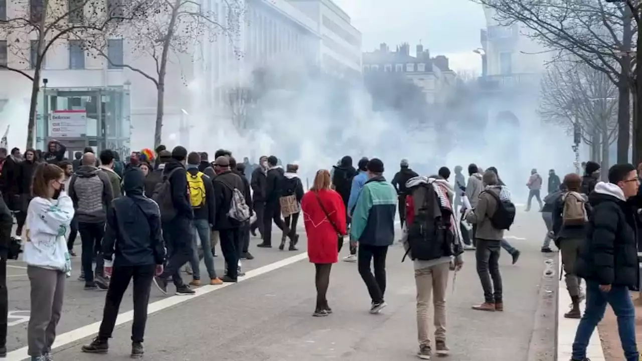 Grève du 23 mars: 11 personnes interpellées en marge du cortège à Lyon