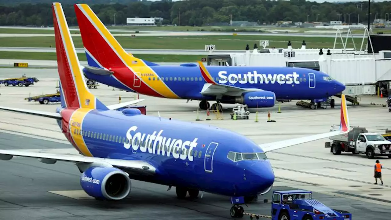 Off-duty pilot on Southwest flight steps in to help after pilot becomes ill while flying | CNN