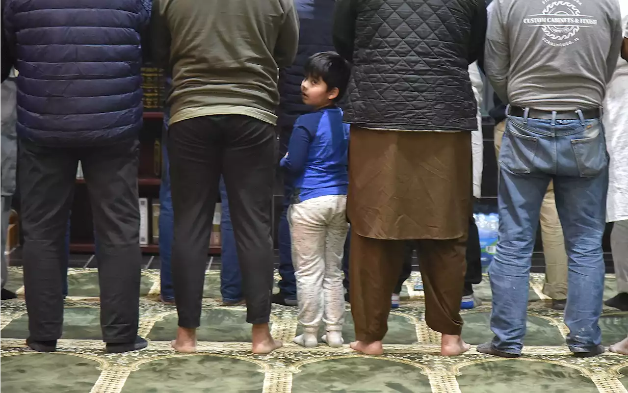 Ramadan begins as Muslims flock to suburban mosques for nightly prayers and observe daily fasting