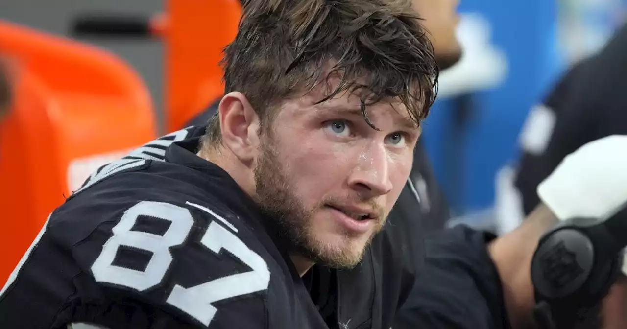 Former Raiders tight end finds out he has cancer during routine physical during free agency