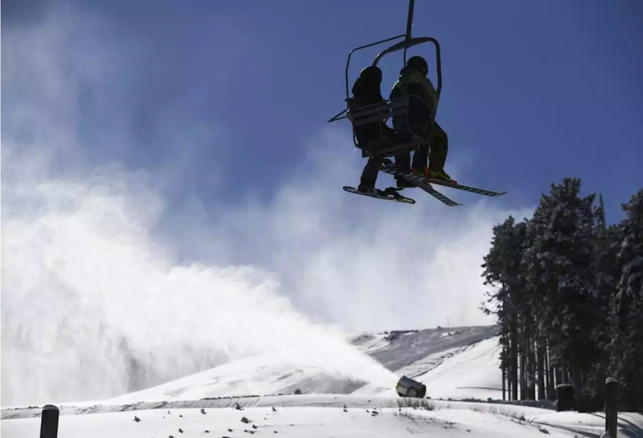 Illinois man dies after falling from chairlift at Breckenridge Ski Resort