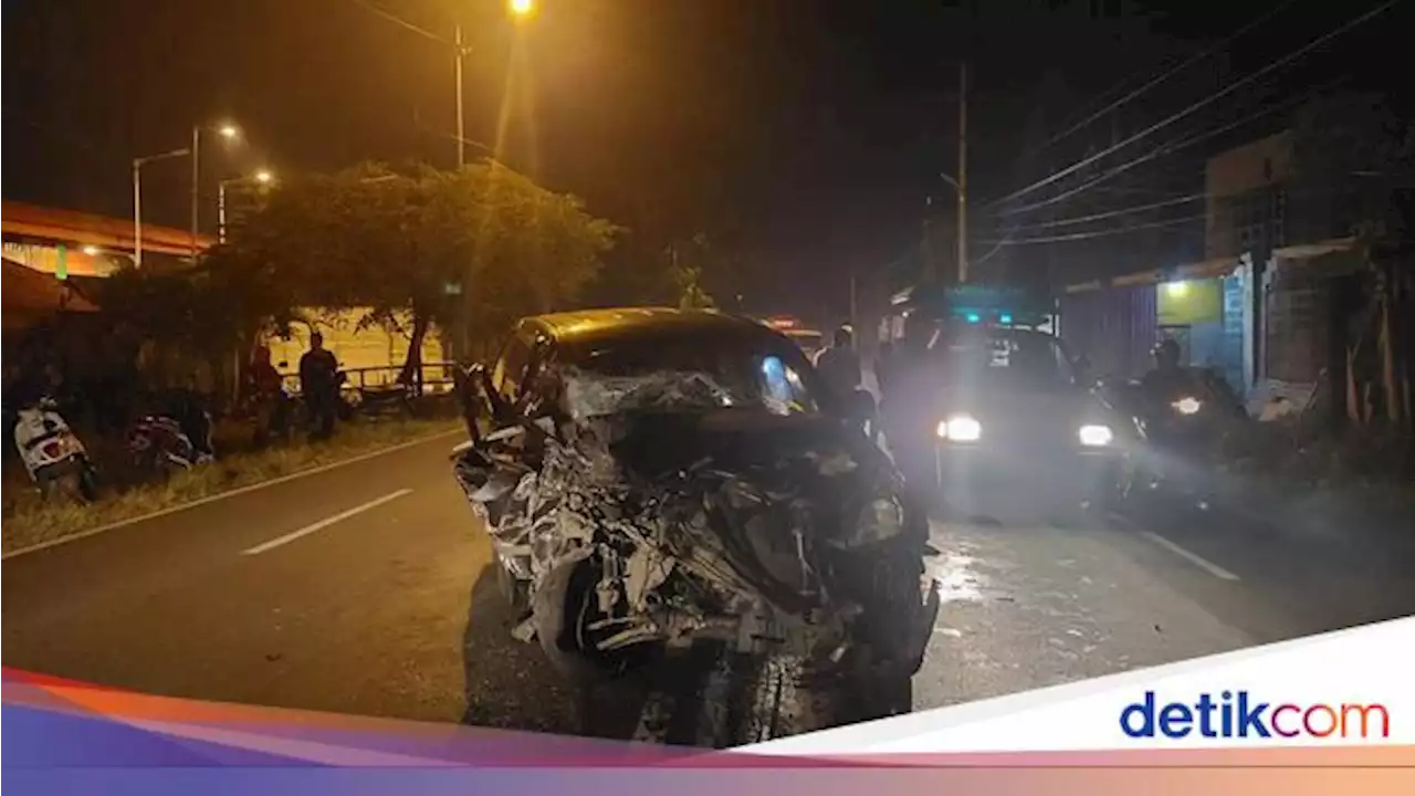 Kecelakaan Beruntun di Mojokerto, 11 Orang Dilarikan ke Rumah Sakit