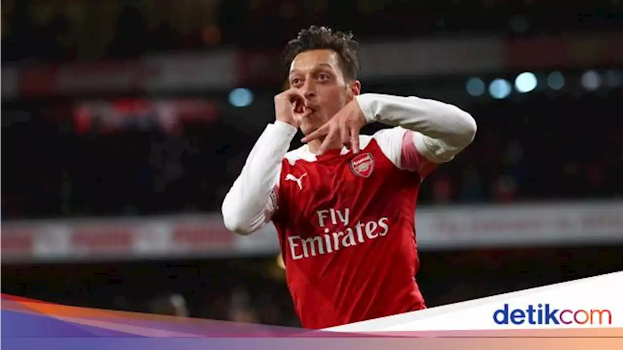 Deretan Trofi Mesut Oezil