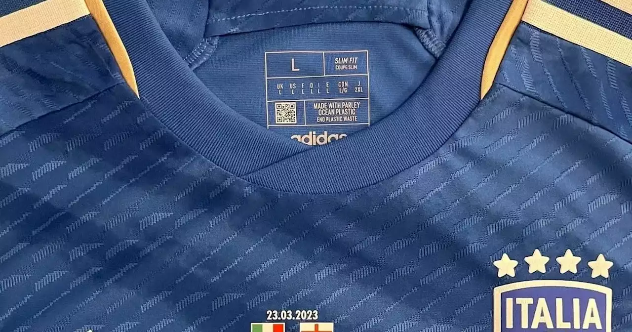 Italia y una camiseta especial para recordar a una leyenda