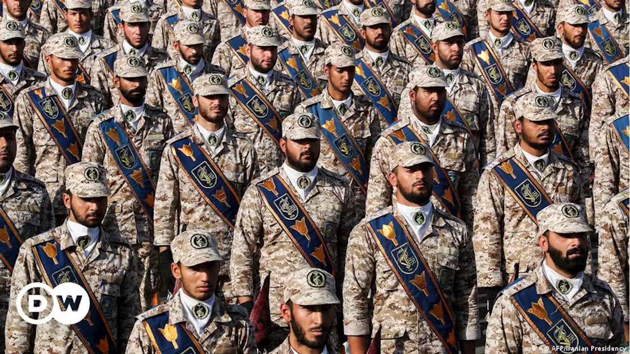 ۱۲ سناتور جمهوری‌خواه: اروپا سپاه را در لیست تروریستی بگذارد – DW – ۱۴۰۲/۱/۳