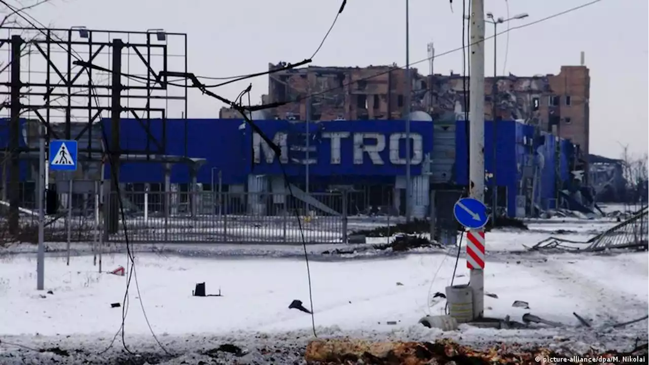 Как Metro отвечает на обвинения Киева в спонсировании войны – DW – 23.03.2023