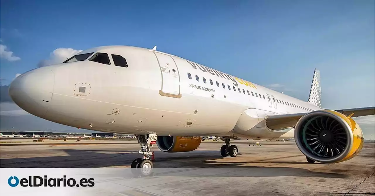 Multa pionera a Vueling por exigir maquillaje y tacones a sus azafatas