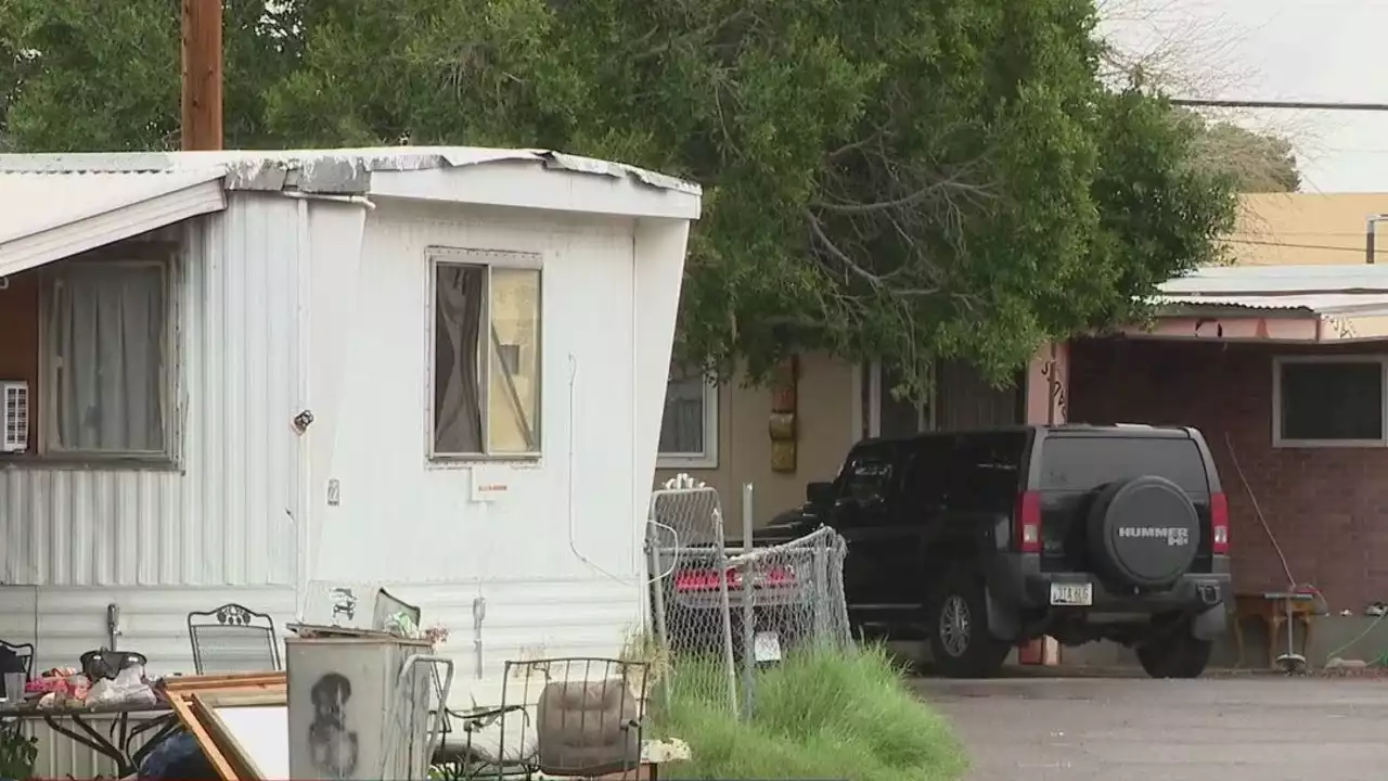 Phoenix mobile home park dilemma: City tries to help residents facing displacement