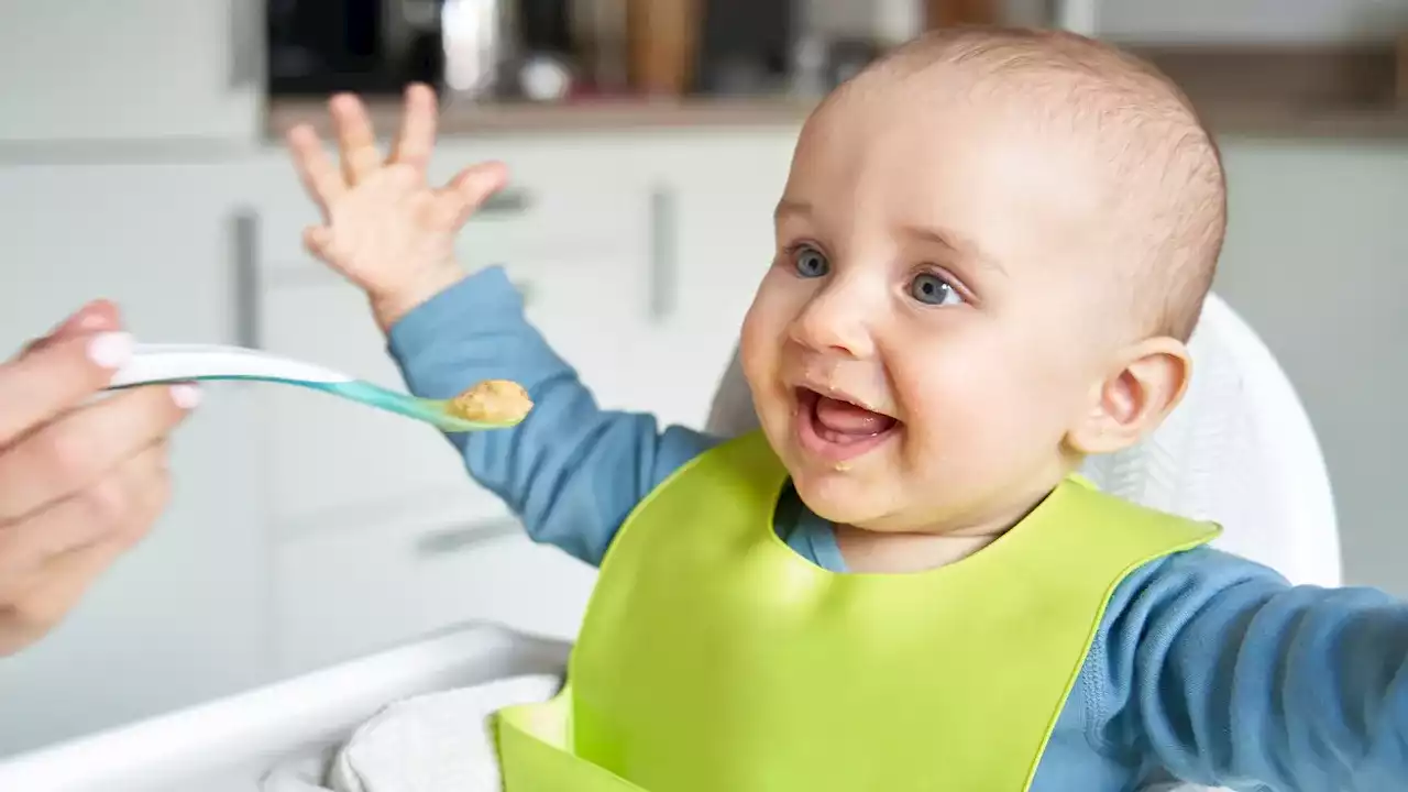 For peanut allergy prevention, study suggests babies can be fed diluted peanut butter at early age