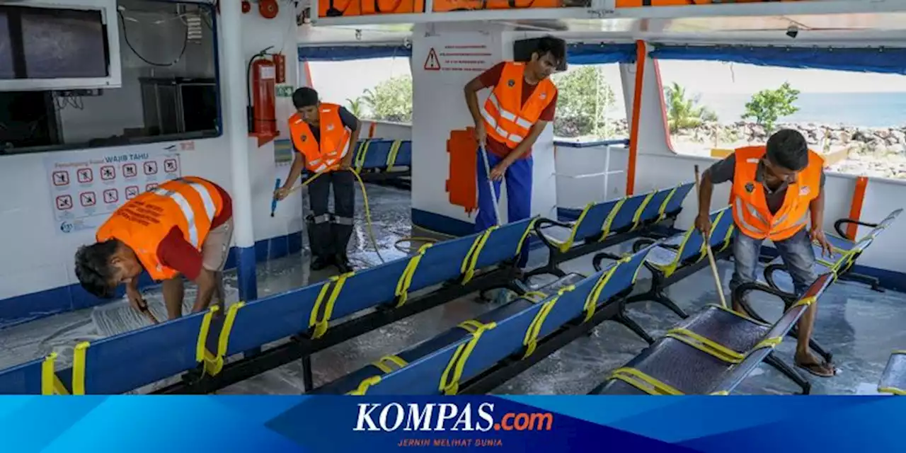 Program Padat Karya ASDP Berdayakan 3.000 Warga Bersihkan Kapal Perintis