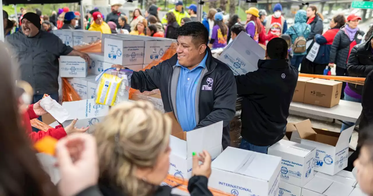 Mayor Bass Enters Negotiations Between LAUSD And SEIU As Strike Rolls Through Day 2