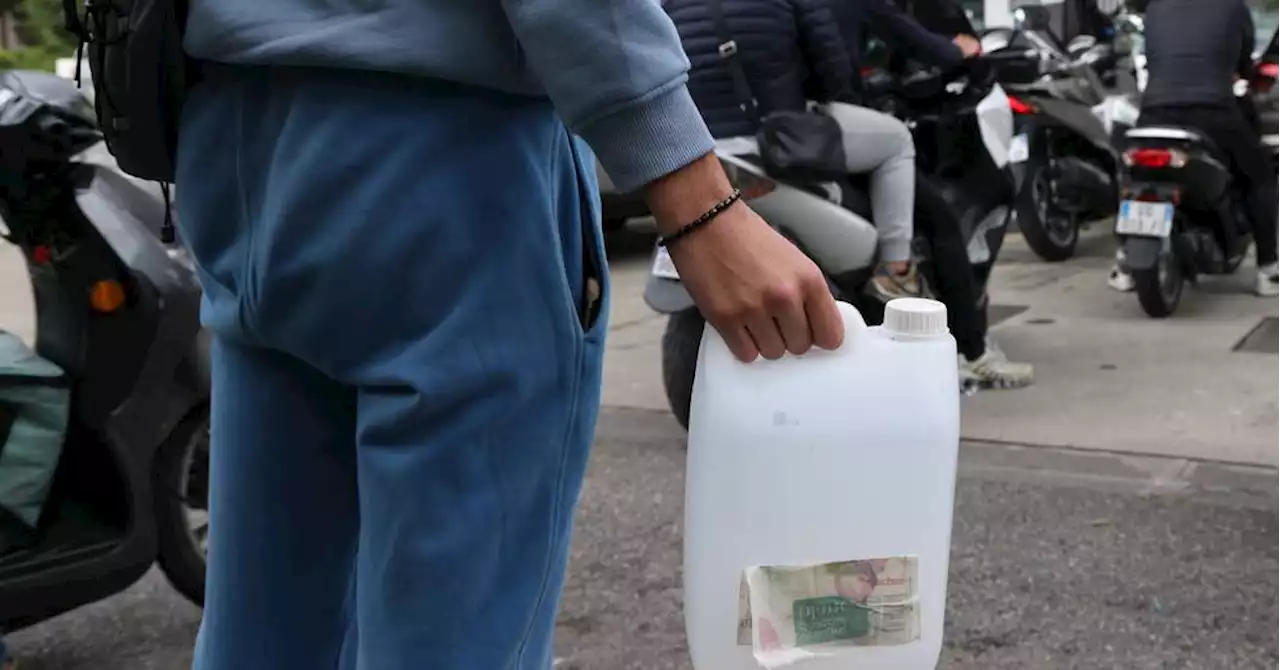 Pénurie de carburant : l'interdiction de vente au jerrican prolongée dans les Bouches-du-Rhône