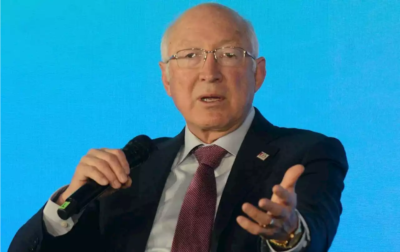 Ken Salazar evita hablar sobre dichos de Blinken