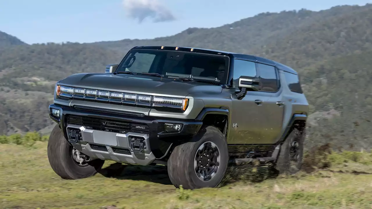 2024 GMC Hummer SUV First Drive: It's Absolutely Ridiculous