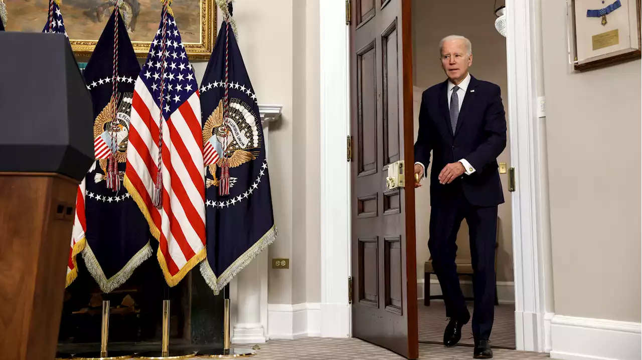 Teetering banks put Biden between a bailout and a hard place ahead of the 2024 race