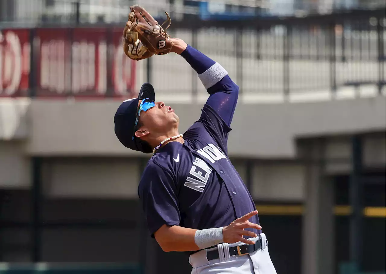 Windy day wreaks havoc on Yankees’ fielders